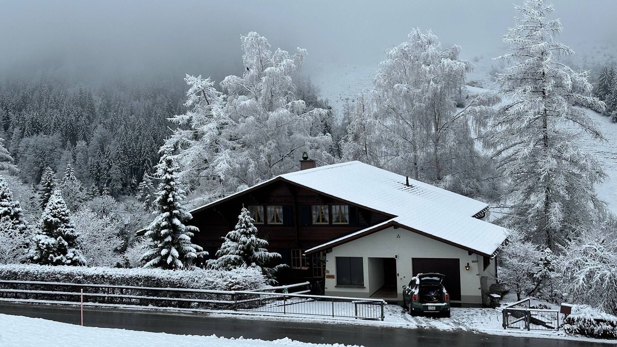 Zweisimmen Ski Chalet | Holiday house Zweisimmen for 1 - 13 persons with 5 bedrooms - Chalet