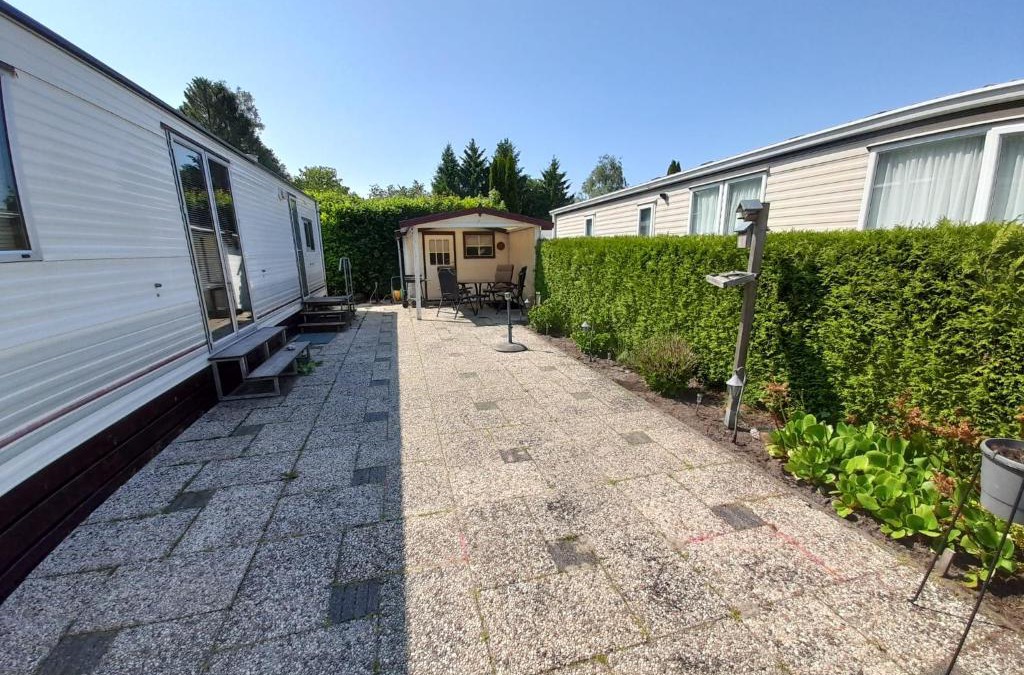 Vierhouten Ski Chalet | Holiday in Holland - no workmen only holiday makers