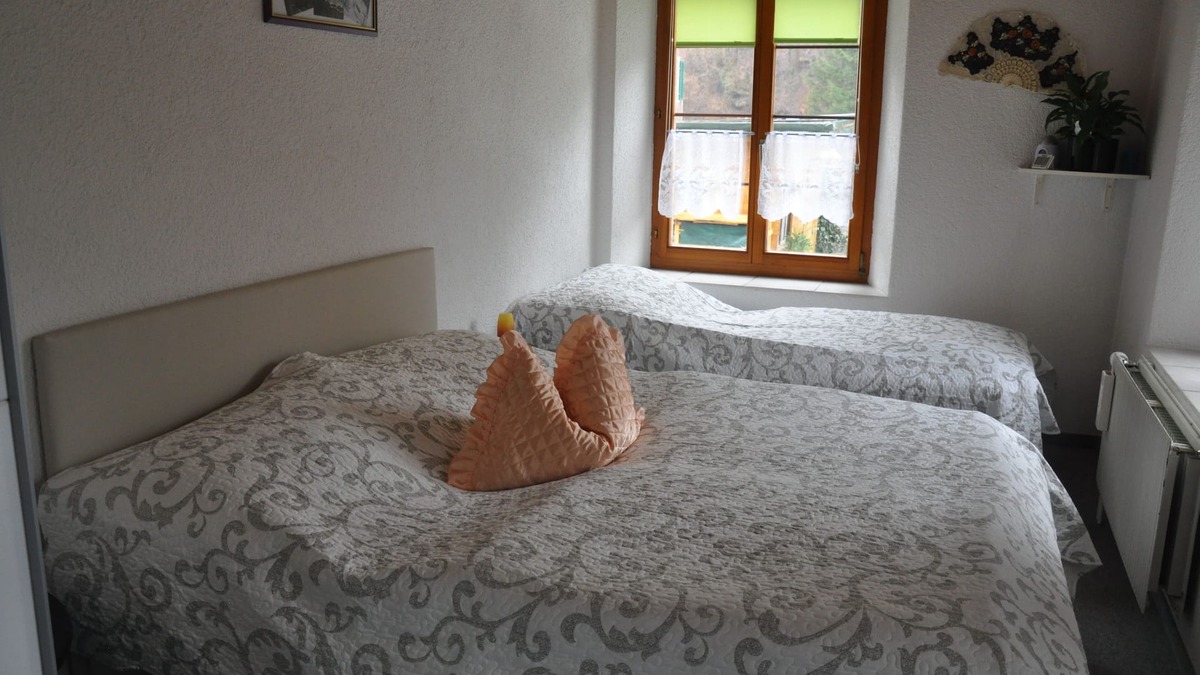 Ruti Apartment | Holiday in the Glarnerland in the heart of nature Apartment 1 "Kaminzauber"
