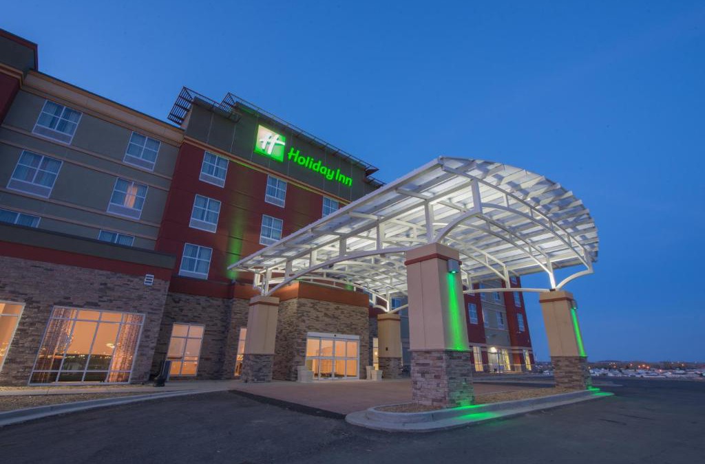 Bismarck Hotel | Holiday Inn Bismarck by IHG