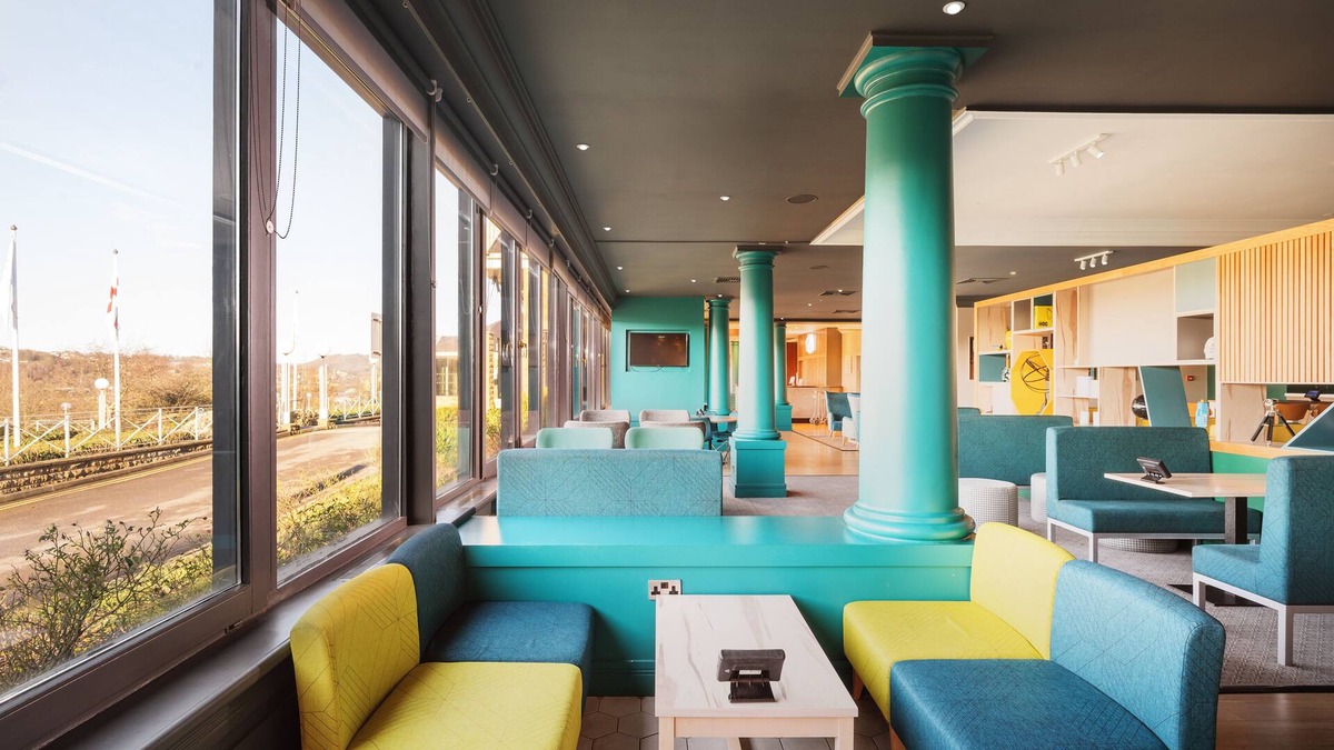 Brighouse Hotel | Holiday Inn Brighouse by IHG