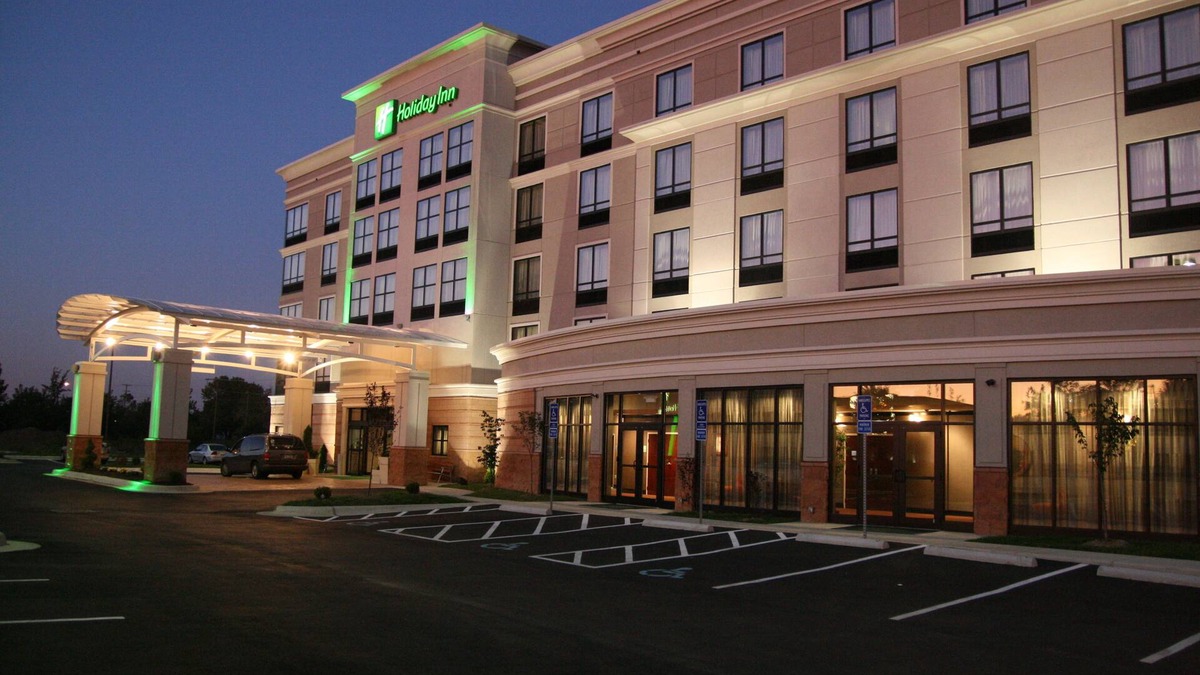Columbus Hotel | Holiday Inn Columbus-Hilliard by IHG