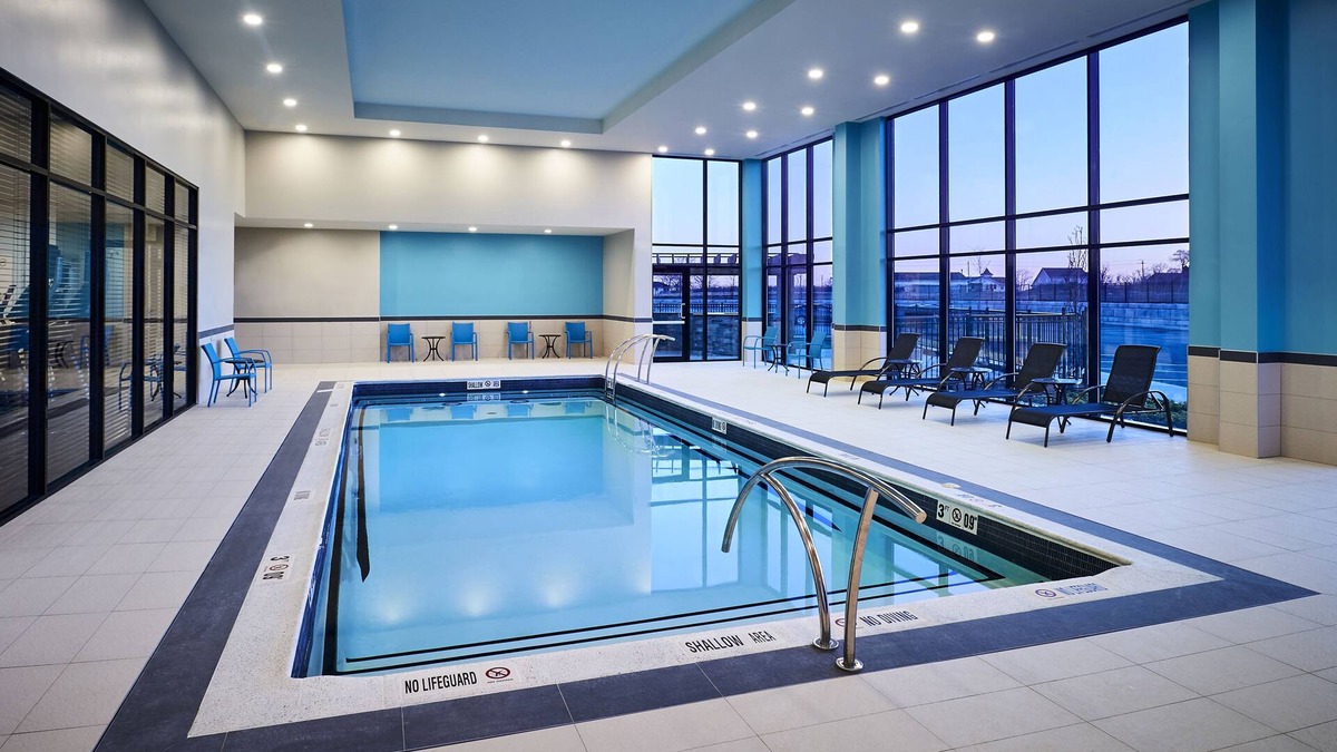 Glendale Hotel | Holiday Inn Express Niagara-On-The-Lake by IHG