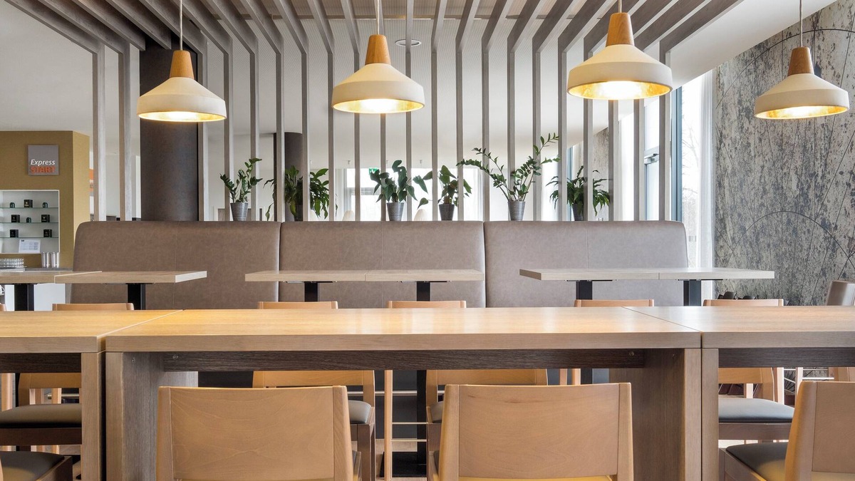 Waggershausen Hotel | Holiday Inn Express Friedrichshafen by IHG