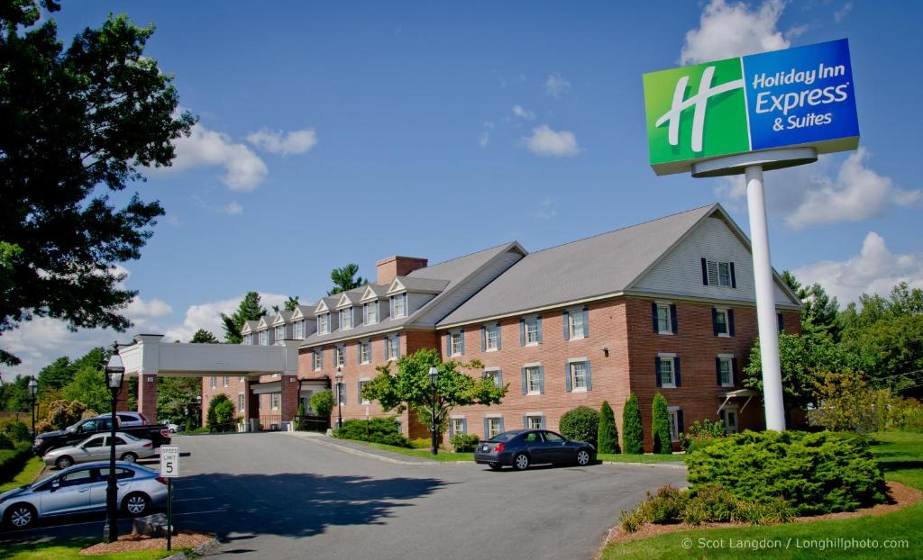 Merrimack Hotel | Holiday Inn Express and Suites Merrimack by IHG