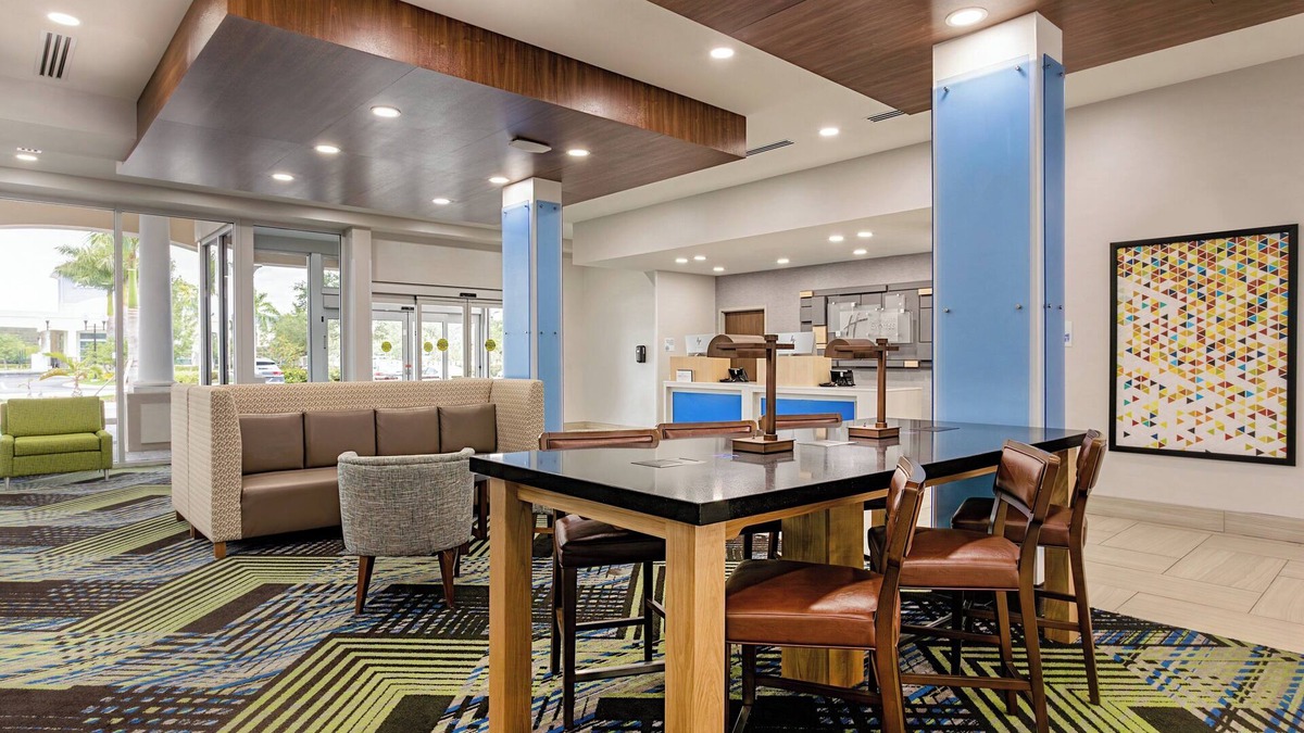 Miramar Hotel | Holiday Inn Express and Suites Miramar by IHG