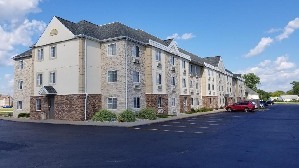 Birch Run Hotel | Holiday Inn Express Birch Run-Frankenmuth Area by IHG