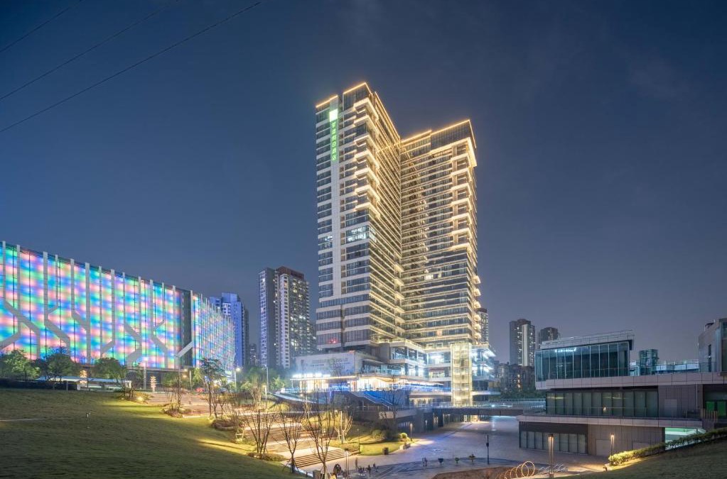 Chongqing Hotel | Holiday Inn Express Chongqing Caiyun Lake by IHG