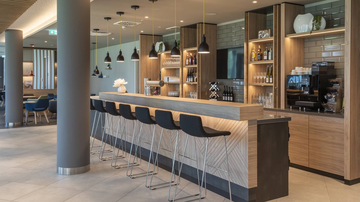 Oberbilk Hotel | Holiday Inn Express Düsseldorf – Hauptbahnhof by IHG