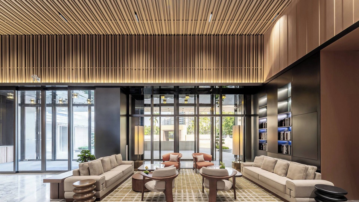 Haikou Hotel | Holiday Inn Express Haikou World Trade Center by IHG