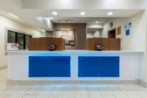 Henderson Hotel | Holiday Inn Express Henderson by IHG