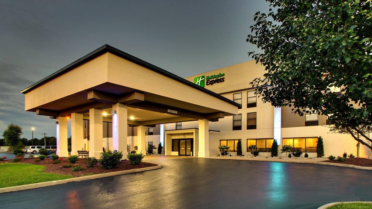 Horse Cave Hotel | Holiday Inn Express Horse Cave by IHG