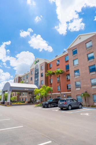 Deltona Lakes Hotel | Holiday Inn Express Hotel & Suites Orange City - Deltona by IHG