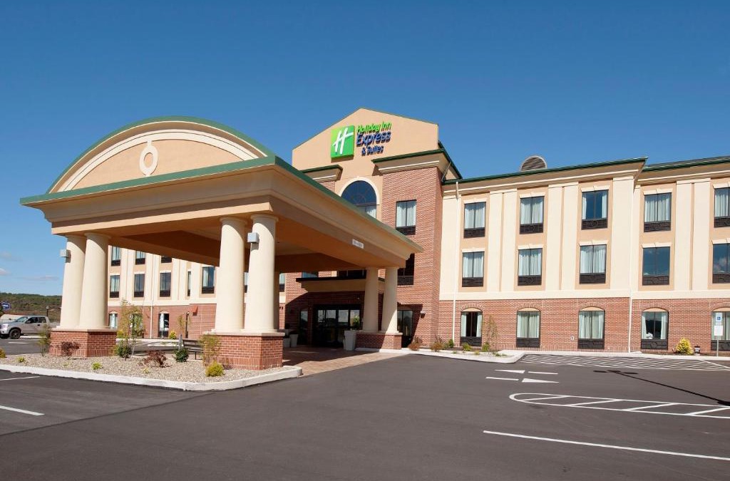 Clearfield Hotel | Holiday Inn Express Hotel & Suites Clearfield by IHG