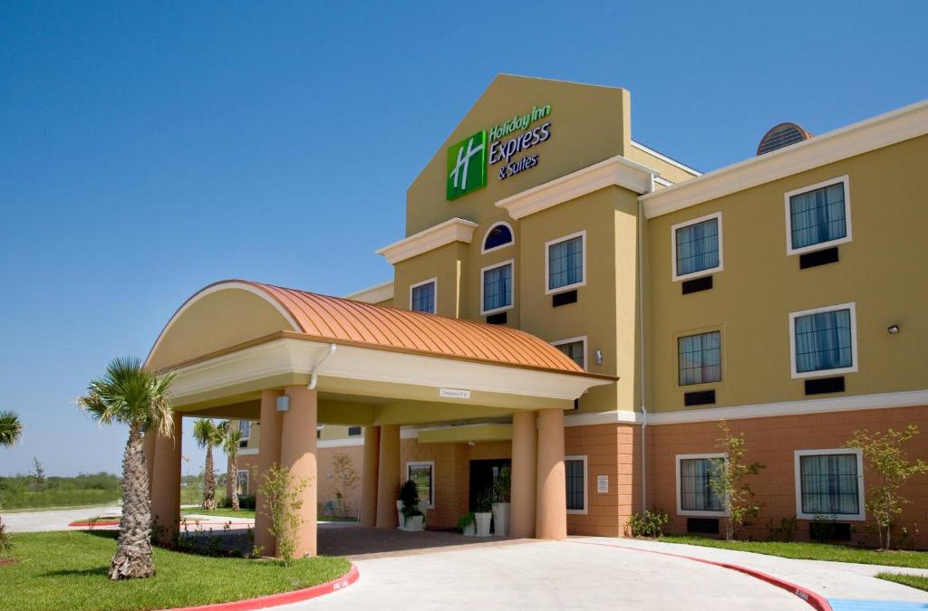 Kingsville Hotel | Holiday Inn Express Hotel and Suites Kingsville by IHG