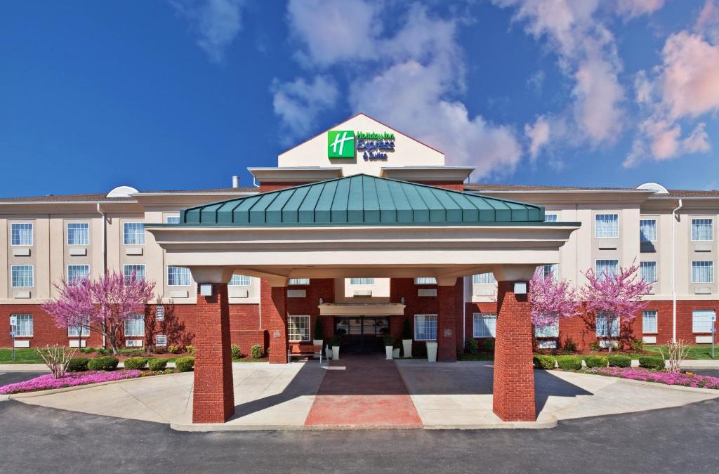 Manchester Hotel | Holiday Inn Express Hotel & Suites Manchester Conference Center by IHG