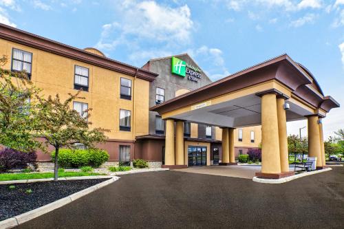 Marysville Hotel | Holiday Inn Express Hotel and Suites Marysville by IHG