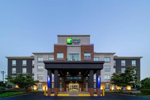 Woodbridge Hotel | Holiday Inn Express Hotel & Suites Woodbridge by IHG