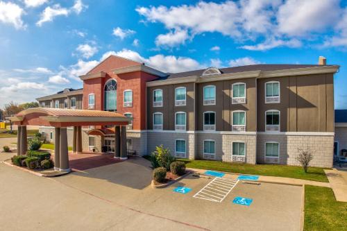 Athens Hotel | Holiday Inn Express Hotel and Suites Athens by IHG