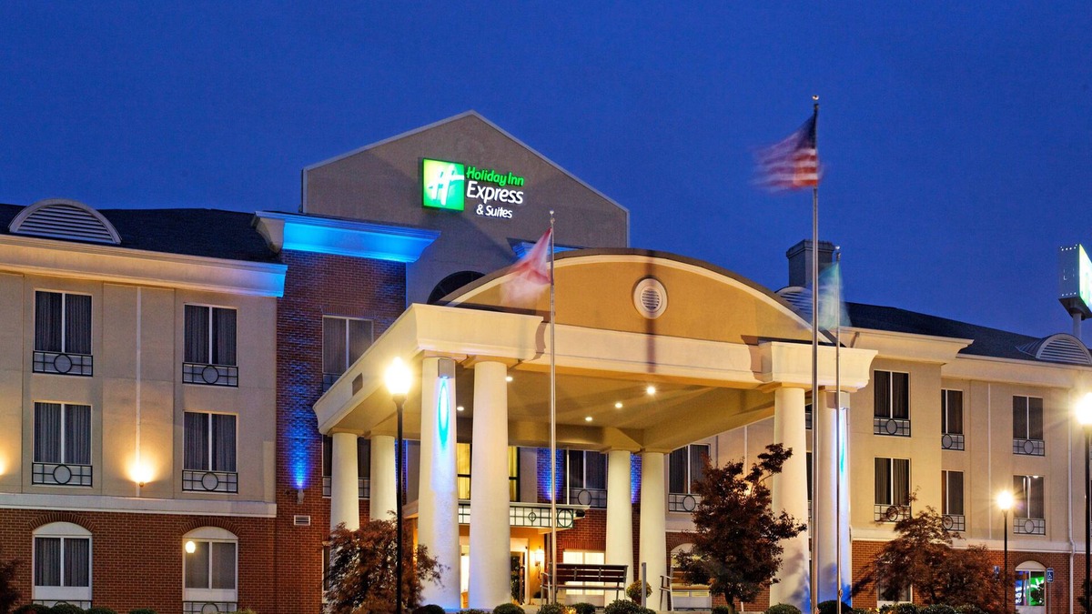 Cullman Hotel | Holiday Inn Express Hotel & Suites Cullman by IHG