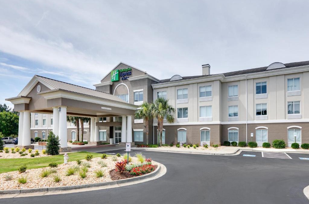 Dublin Hotel | Holiday Inn Express Hotel & Suites Dublin by IHG
