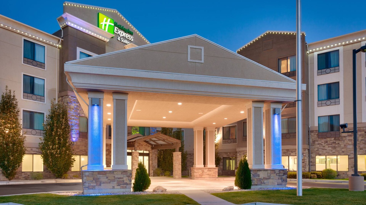 Sunset Heights Hotel | Holiday Inn Express Hotel & Suites Orem - North Provo by IHG