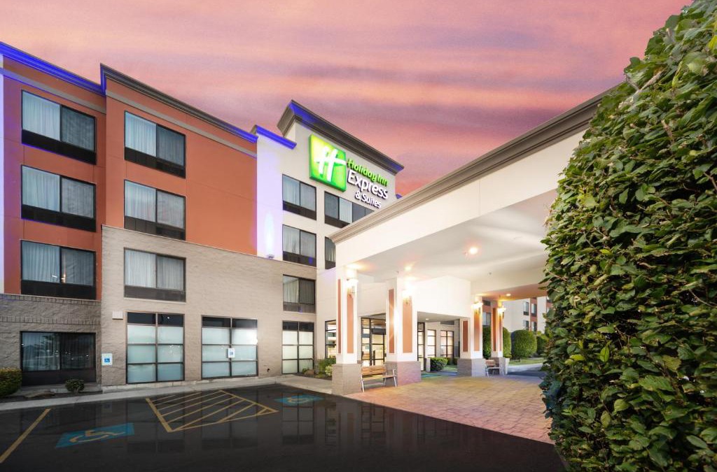 Pasco Hotel | Holiday Inn Express Hotel & Suites Pasco-TriCities by IHG