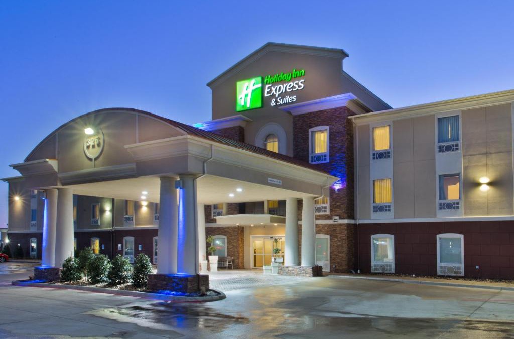 Alvarado Hotel | Holiday Inn Express Hotel & Suites Alvarado by IHG