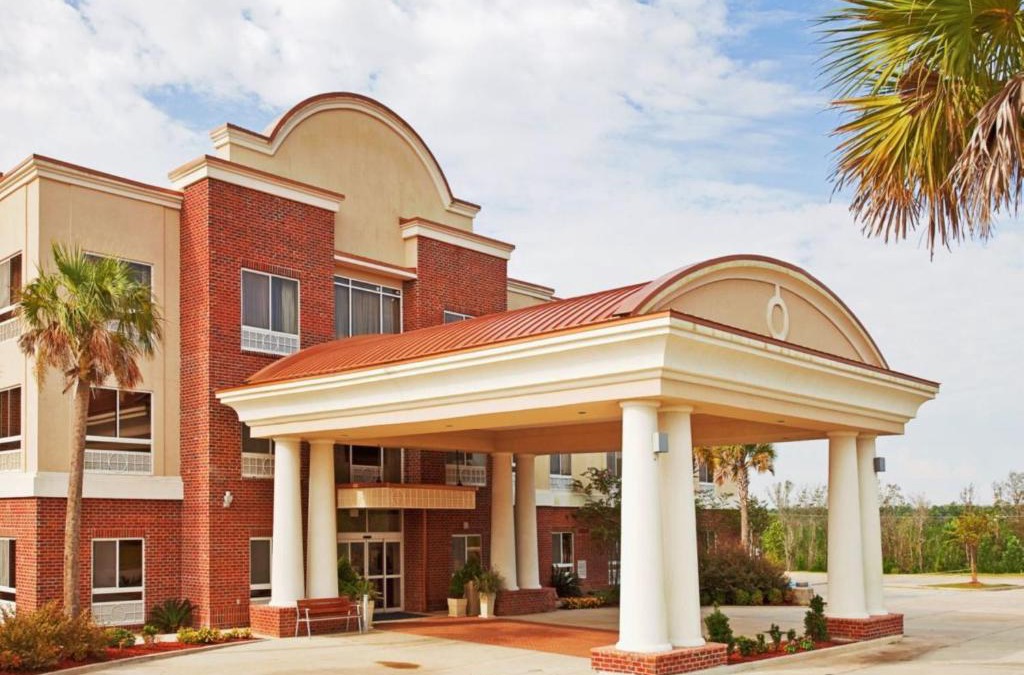 Lucedale Hotel | Holiday Inn Express Hotel & Suites Lucedale by IHG