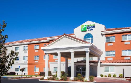 Oroville Hotel | Holiday Inn Express Hotel & Suites Oroville Southwest by IHG