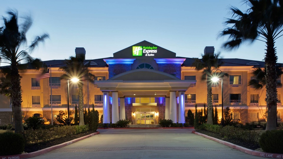 Pearland Hotel | Holiday Inn Express Hotel & Suites Pearland by IHG