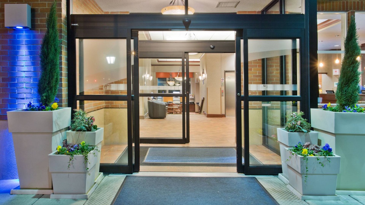 Uptown Hotel | Holiday Inn Express Hotel & Suites Portland-NW Downtown by IHG