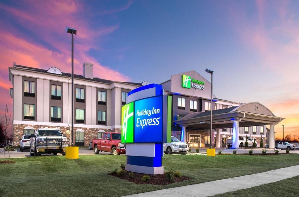 Hutchinson Hotel | Holiday Inn Express Hutchison by IHG