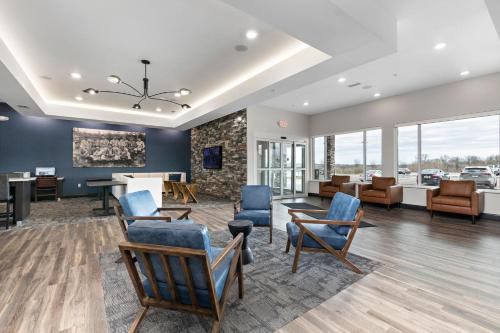 Waldron Hotel | Holiday Inn Express Kansas City North Parkville by IHG