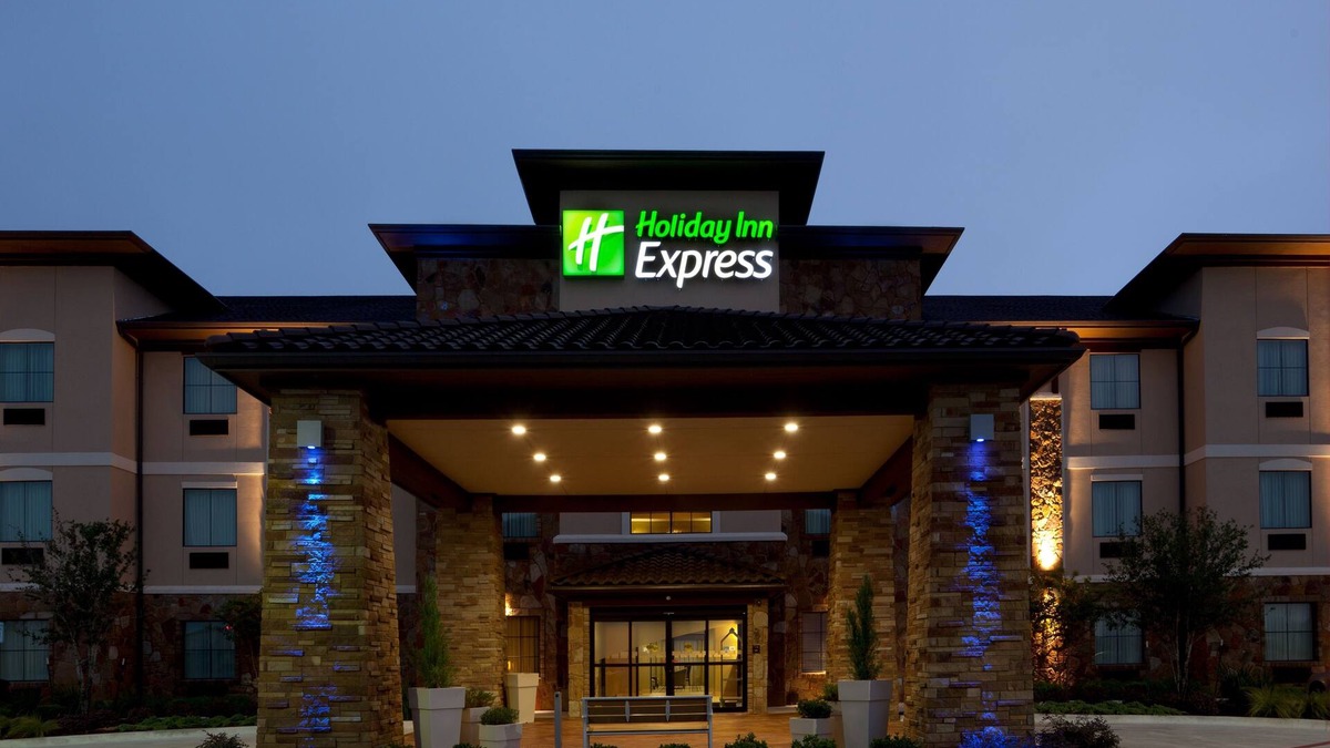 Marble Falls Hotel | Holiday Inn Express Marble Falls by IHG