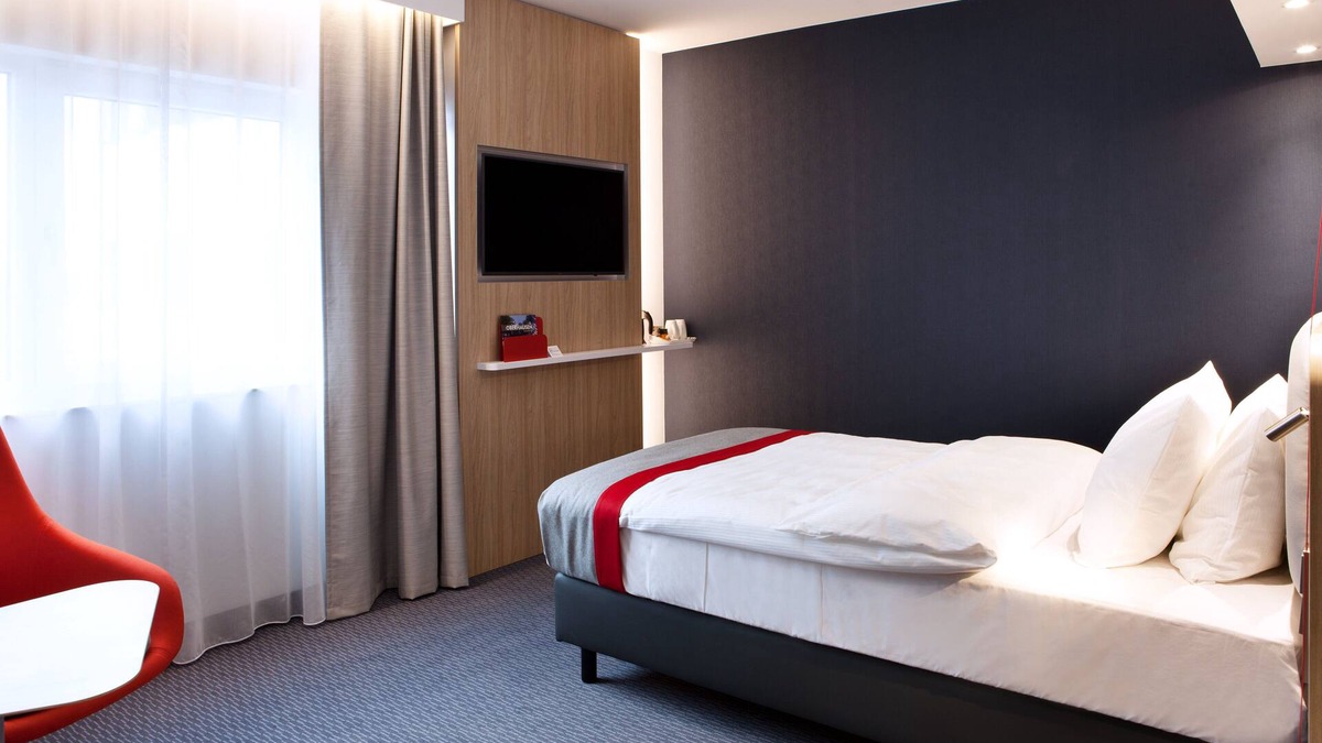 Oberhausen Hotel | Holiday Inn Express Oberhausen by IHG