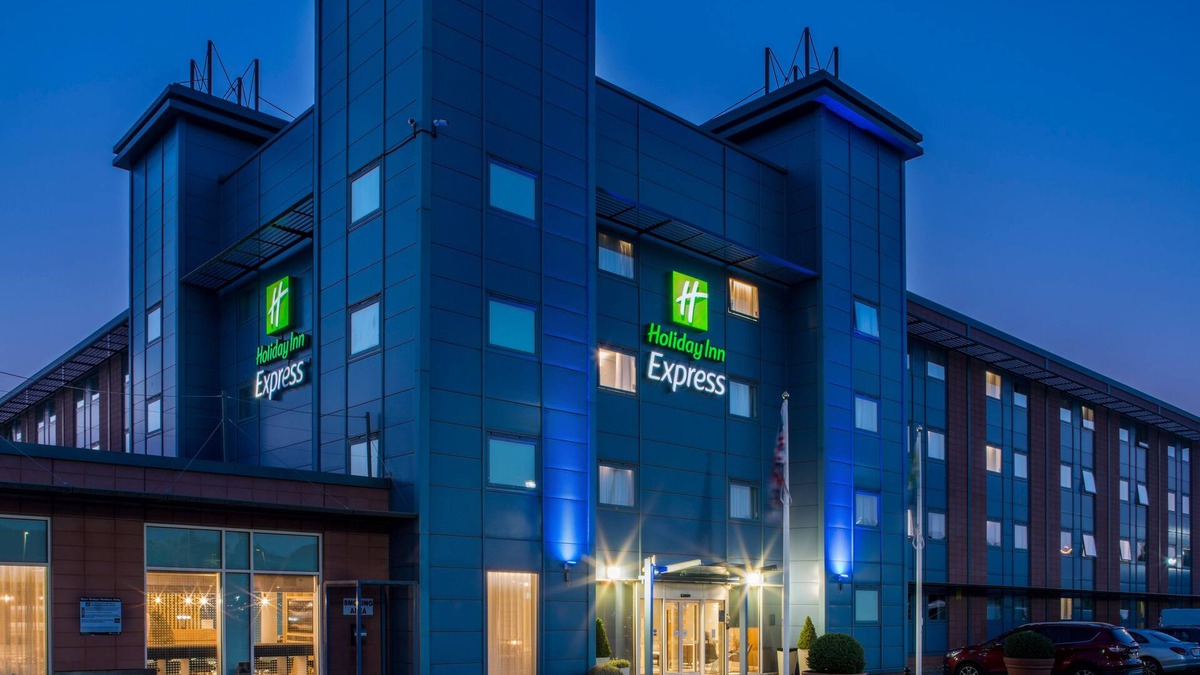 Cuddesdon Hotel | Holiday Inn Express Oxford-Kassam Stadium by IHG