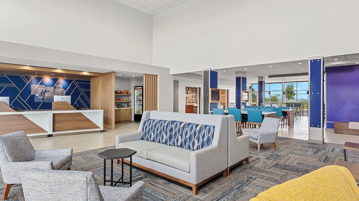 Peotone Township Hotel | Holiday Inn Express Peotone by IHG