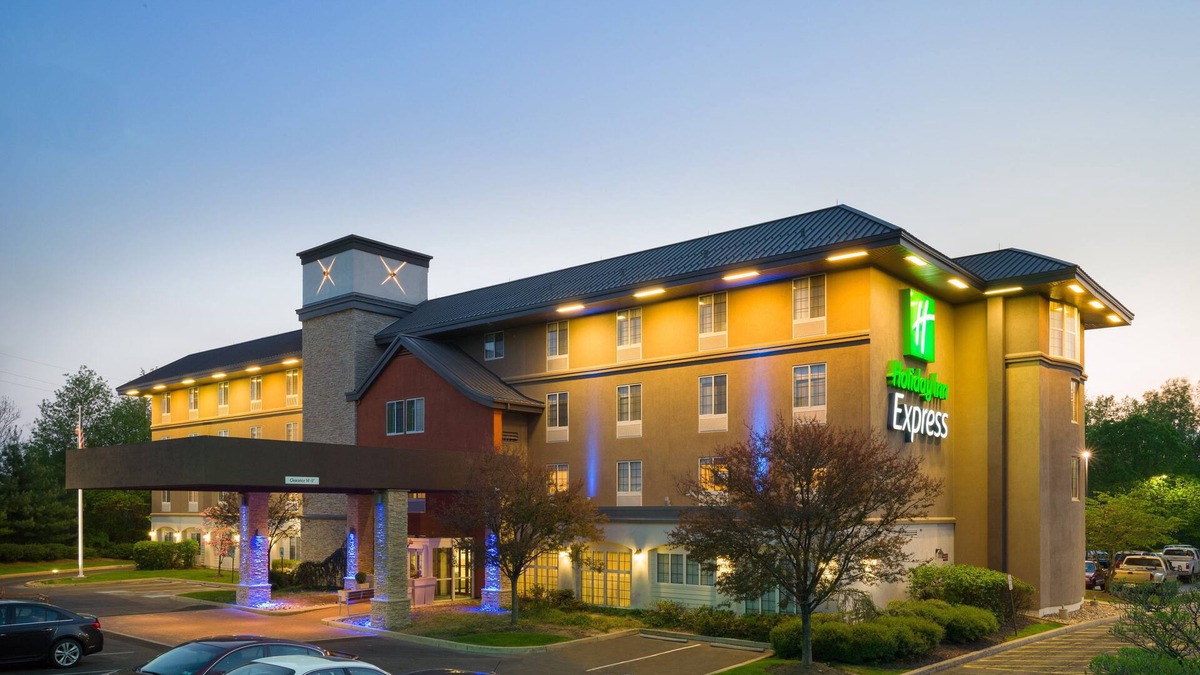 Oxford Valley Hotel | Holiday Inn Express Philadelphia NE - Langhorne by IHG