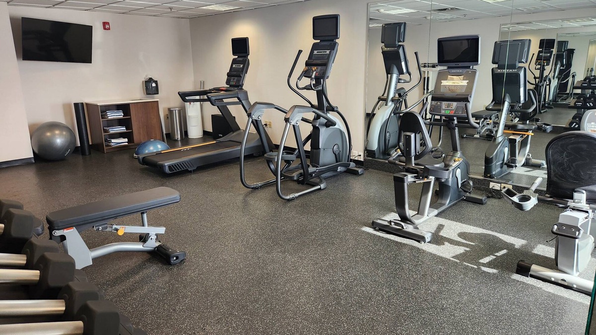 Bensalem Hotel | Holiday Inn Express Philadelphia NE - Bensalem by IHG