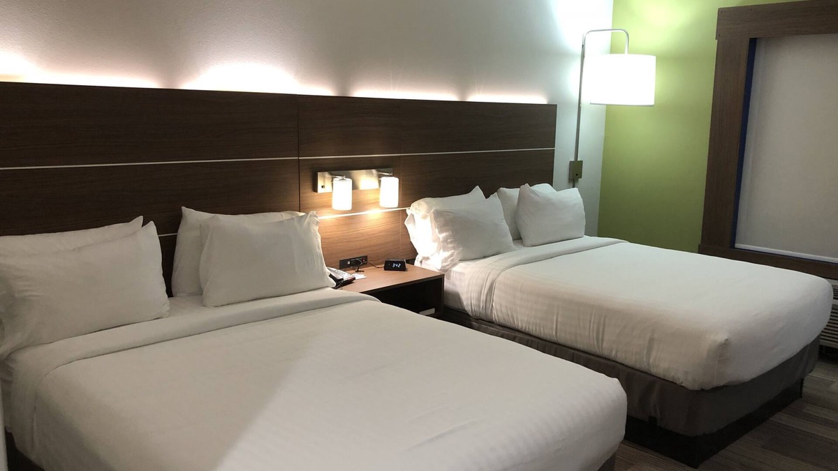 Pineville Hotel | Holiday Inn Express Pineville-Alexandria Area by IHG