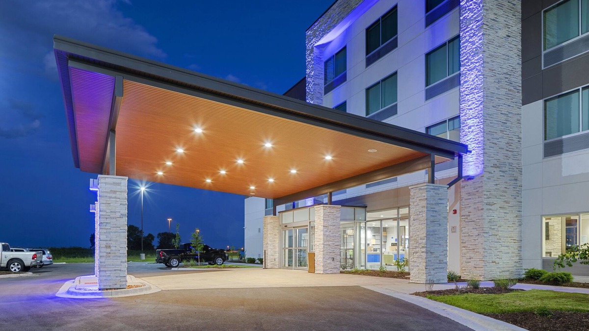 Bourbonnais Hotel | Holiday Inn Express & Suites Bourbonnais East - Bradley by IHG