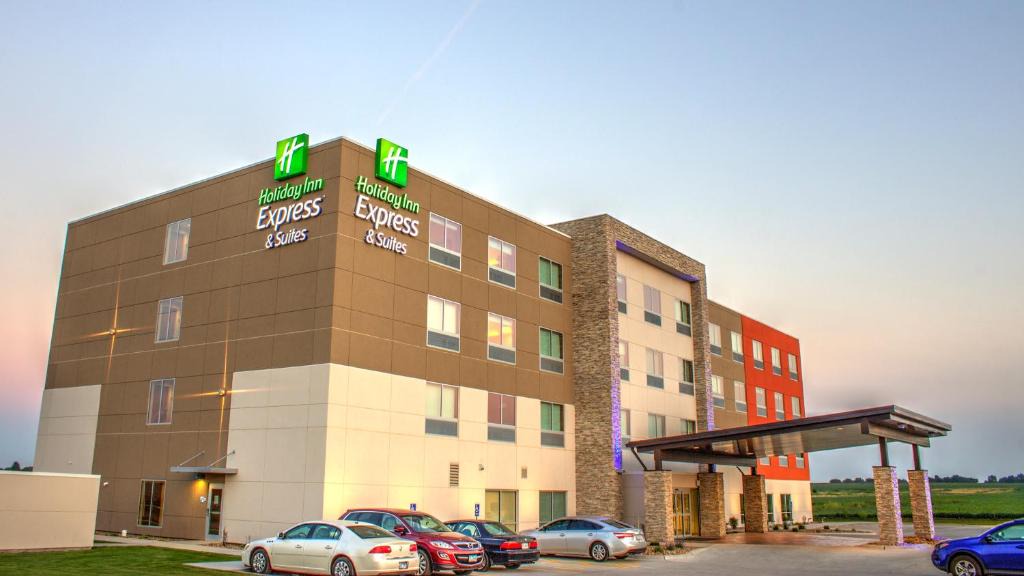 Spencer Hotel | Holiday Inn Express Spencer by IHG