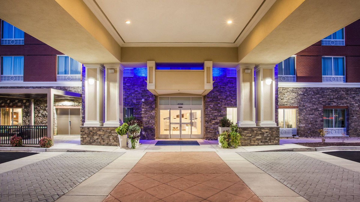 California Hotel | Holiday Inn Express & Suites Lexington Park-California by IHG