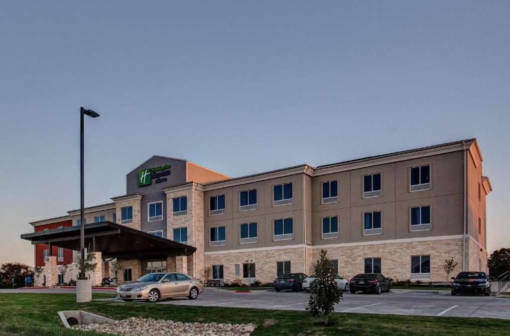 Gatesville Hotel | Holiday Inn Express & Suites Gatesville - N. Ft Hood by IHG