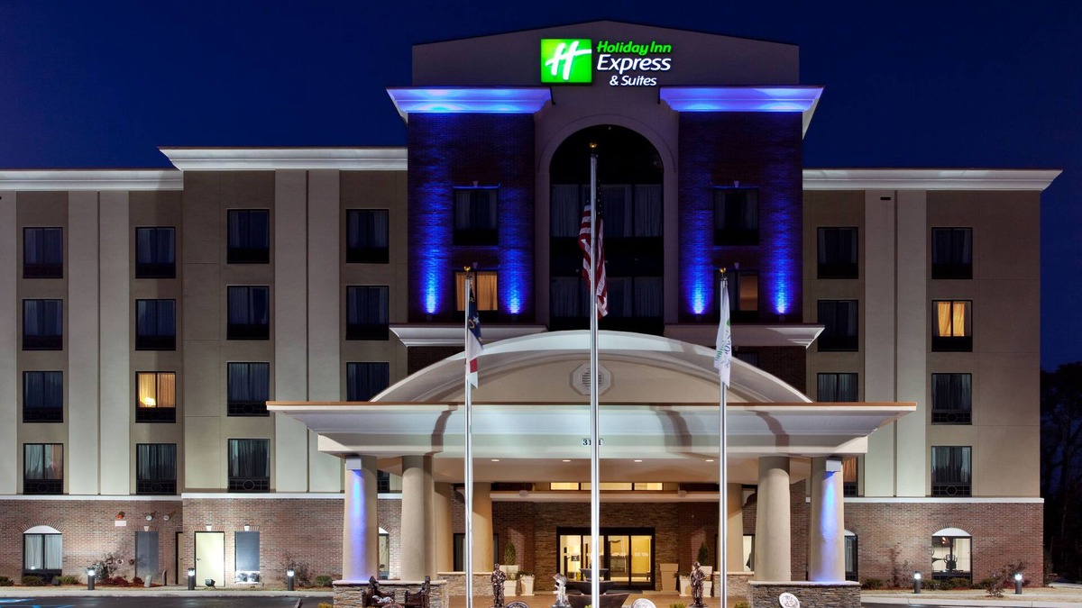 South View Hotel | Holiday Inn Express & Suites Hope Mills-Fayetteville Arpt by IHG