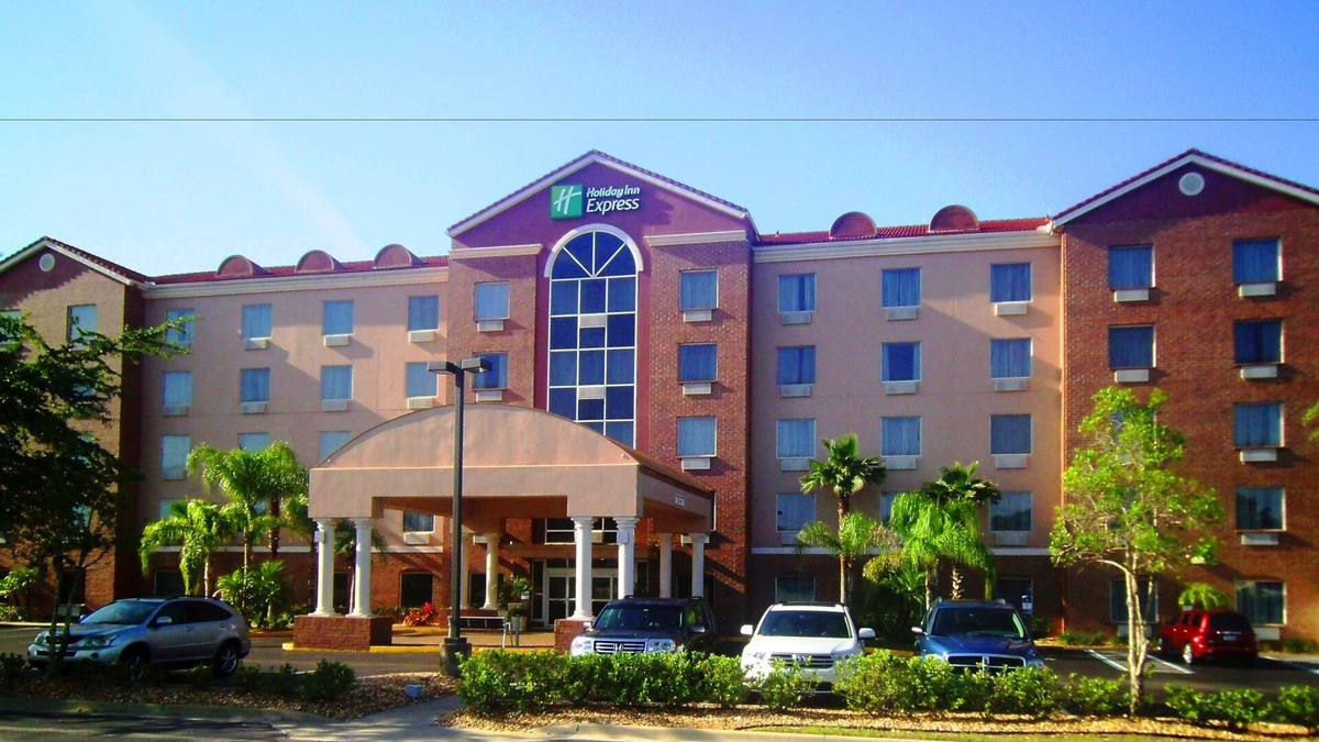 Deltona Lakes Hotel | Holiday Inn Express & Suites Orange City - Deltona by IHG