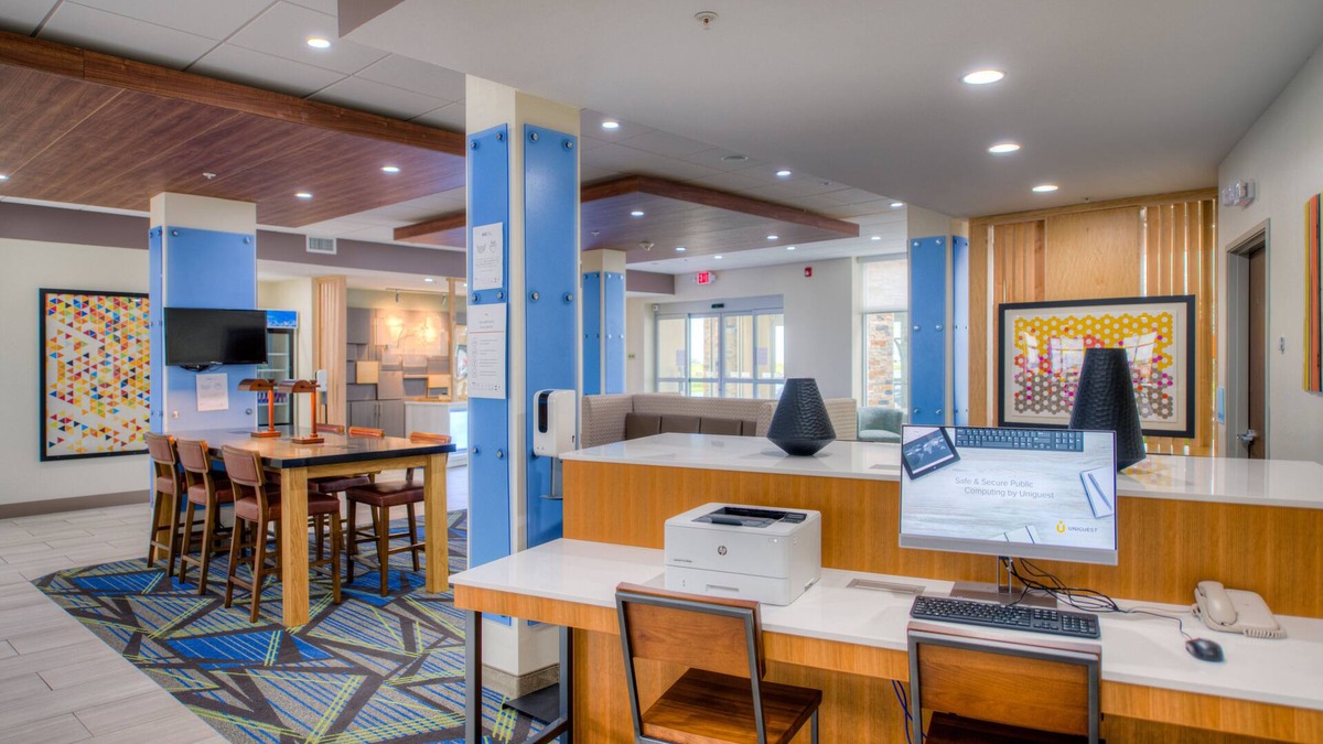 Remington Hotel | Holiday Inn Express & Suites Remington by IHG