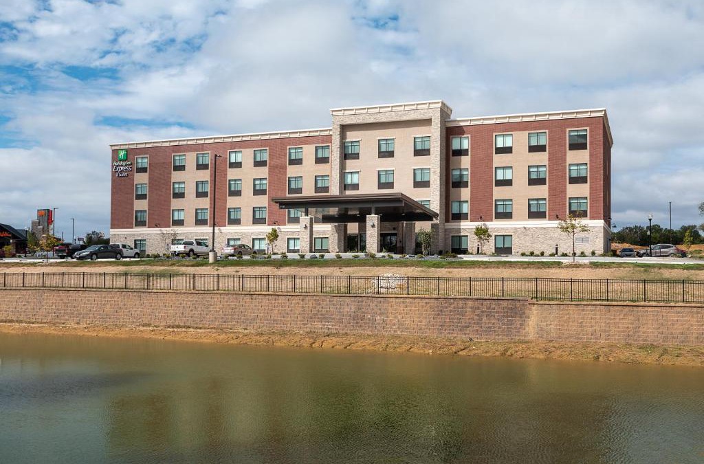 Wentzville Hotel | Holiday Inn Express & Suites - Wentzville St Louis West by IHG