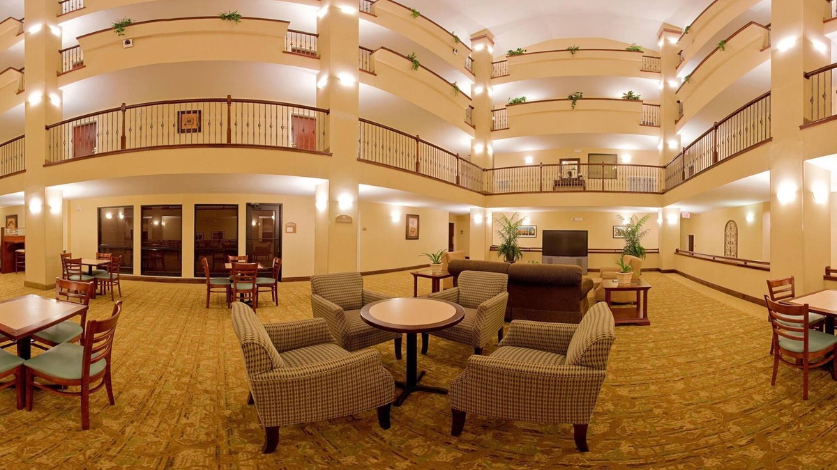 Covington Hotel | Holiday Inn Express & Suites Covington by IHG